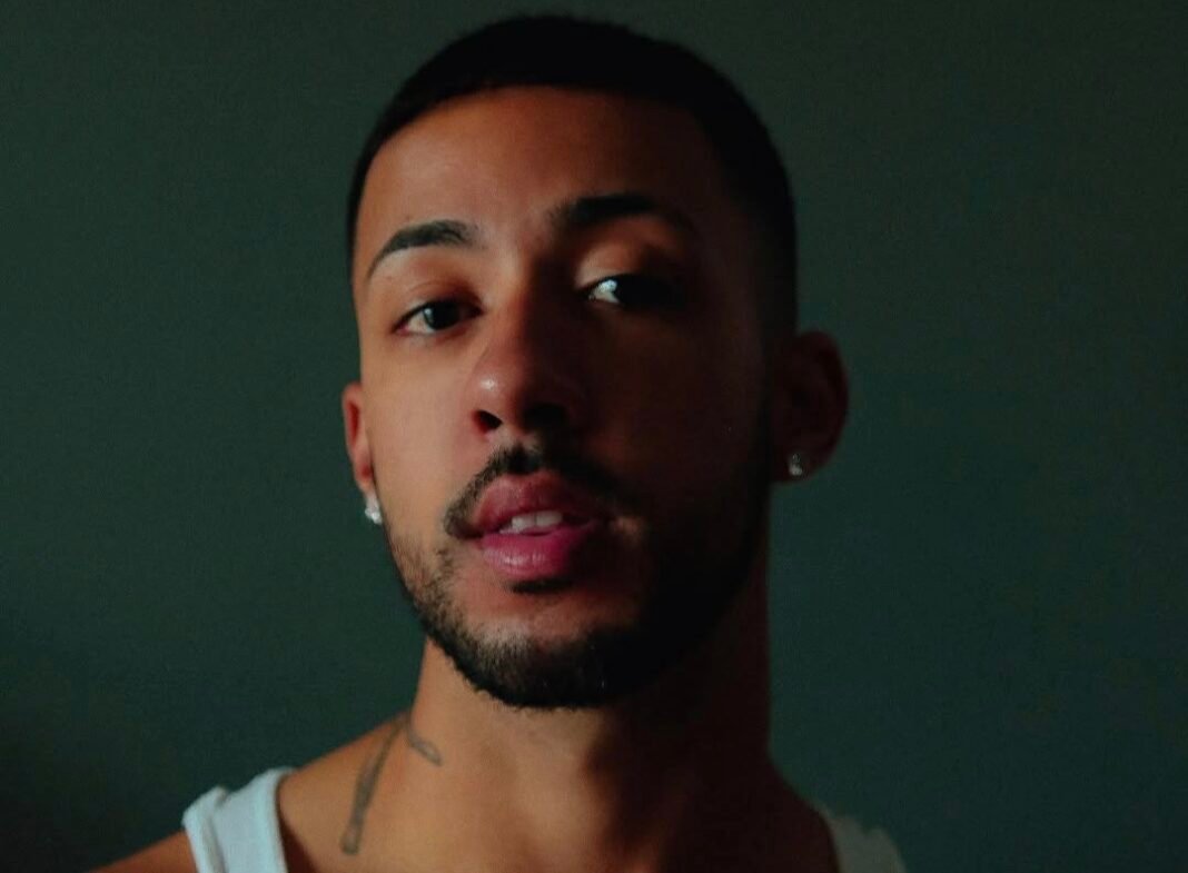 808 Luke convoca o rap brasileiro para um ritual coletivo: “Magia Negra” chega nesta sexta (17) com peso, fluidez e autoafirmação 808 Luke convoca o rap brasileiro para um ritual coletivo: “Magia Negra” chega nesta sexta (17) com peso, fluidez e autoafirmação